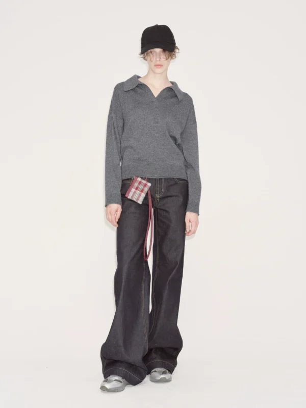 Grey wool pullover knitted sweater